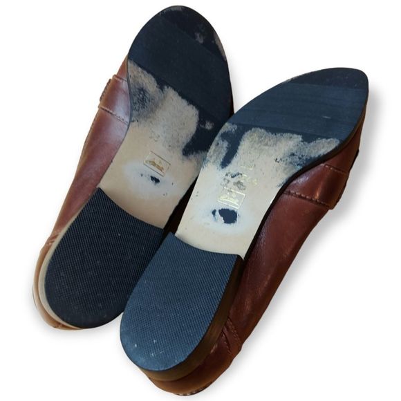 Vintage Fredelle Academia Brown Leather Loafers fits like a size 7-7.5 - Picture 8 of 8